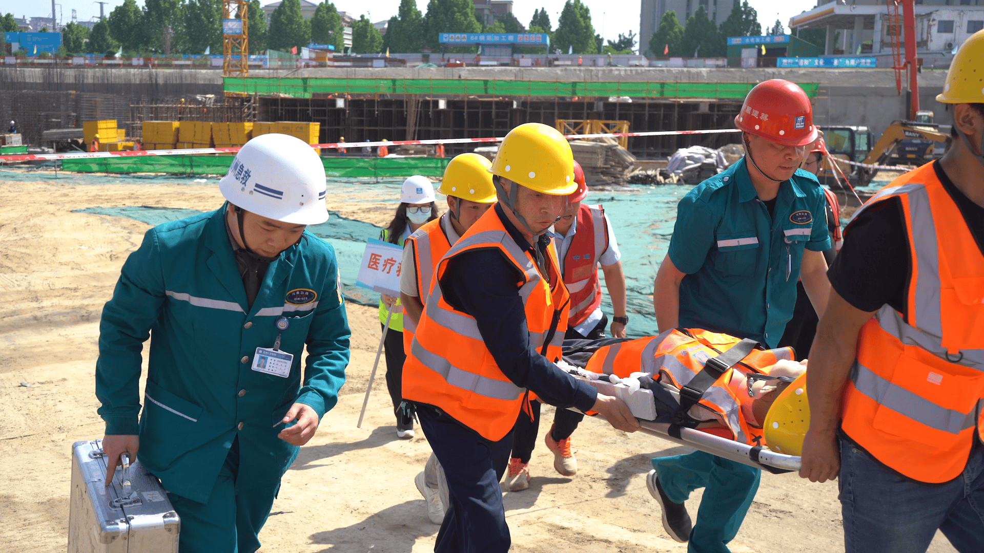 以“练”备汛！郑州建筑施工领域“动真格”→(图3)