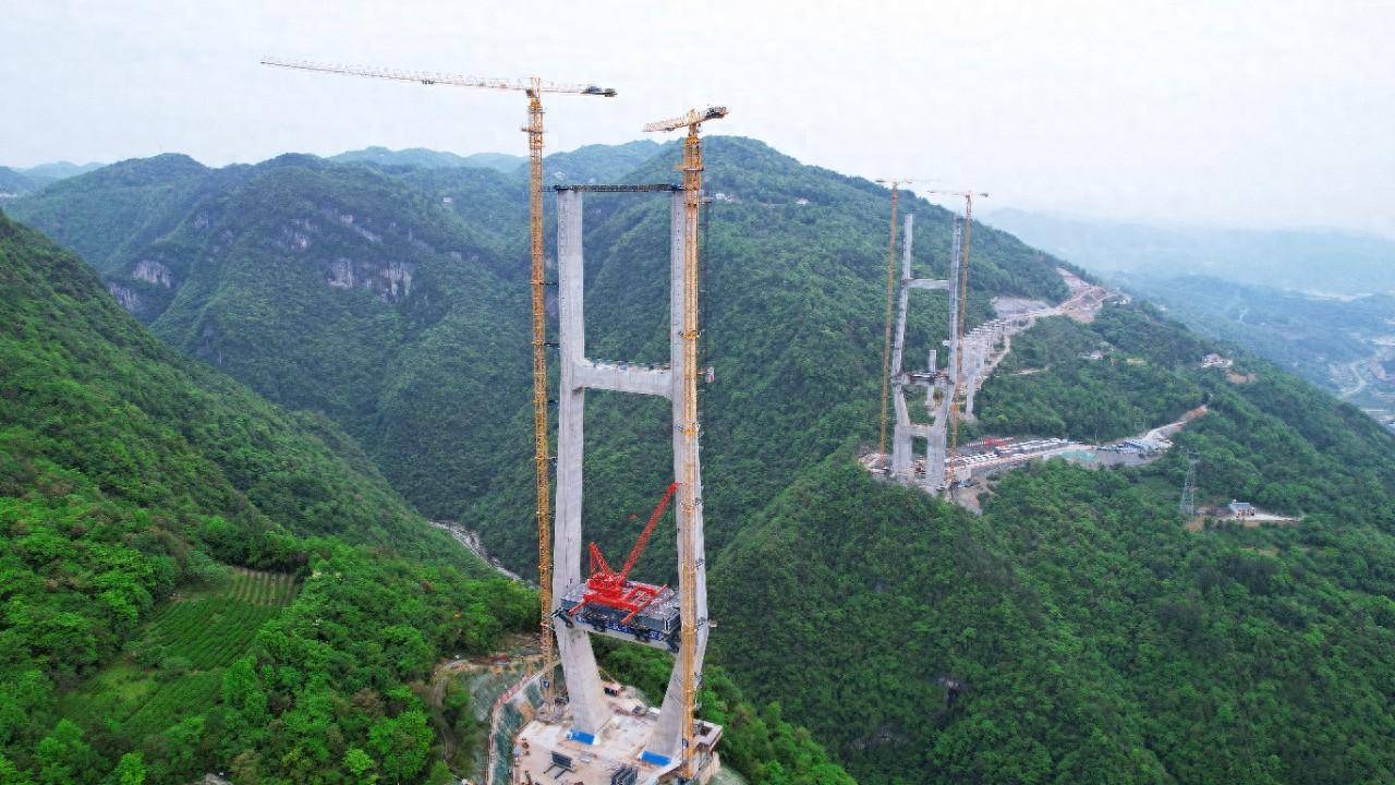 建设者的忙碌“五一”