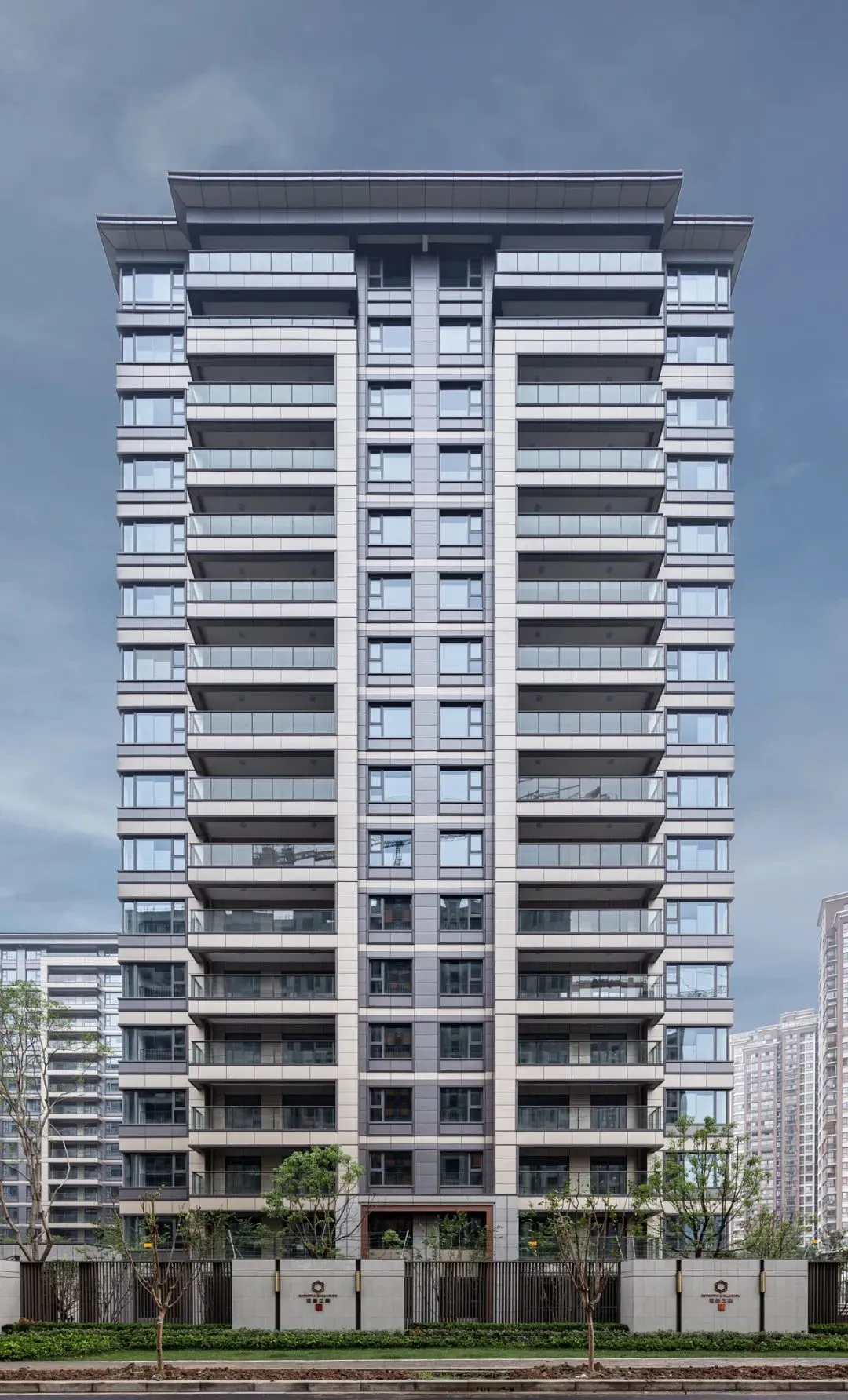 久诺臻铝板：塑造建筑新标杆引领高端外墙装饰新潮流