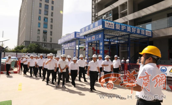 第八届西安建筑业绿色施工现场观摩会开幕陕建二建集团星樾小区项目入选(图2)
