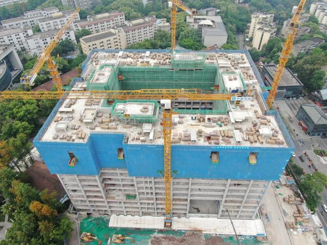 重庆建筑工程质量安全标准化暨智能化施工现场观摩会举行(图2)