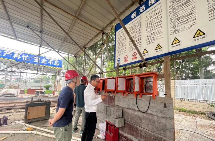 广汉市住房和城乡建设局开展在建工地施工安全和扬尘治理检查
