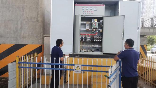 菏泽市城市管理局市政工程管理处开展路灯变压器专项整治活动