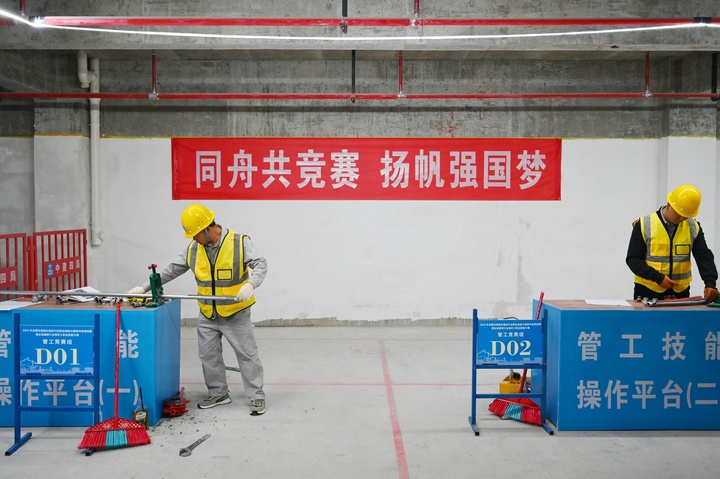工地搭擂台！贵州：建筑工人上演“技能大比拼”(图2)