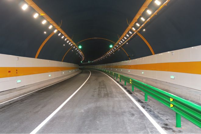 双洞双向四车道！影视大道隧道复线通车(图2)