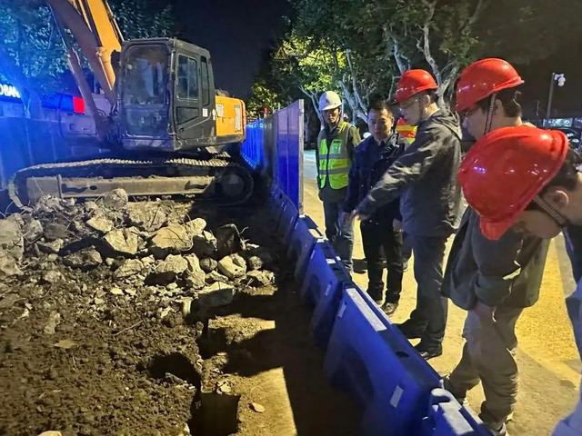 静安区市政中心加强市政工程、防汛泵站安全巡查