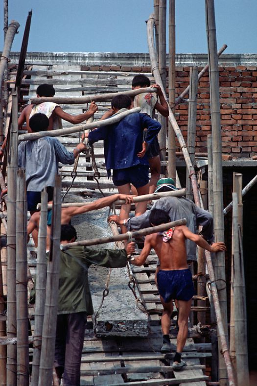 老照片1985年成都的建筑工地还是用的预制板(图2)