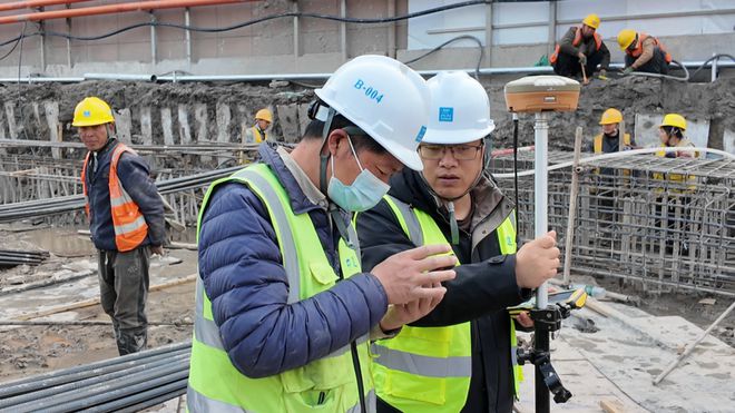 建筑工地建设忙TA们用奋斗迎接“龙抬头”(图2)