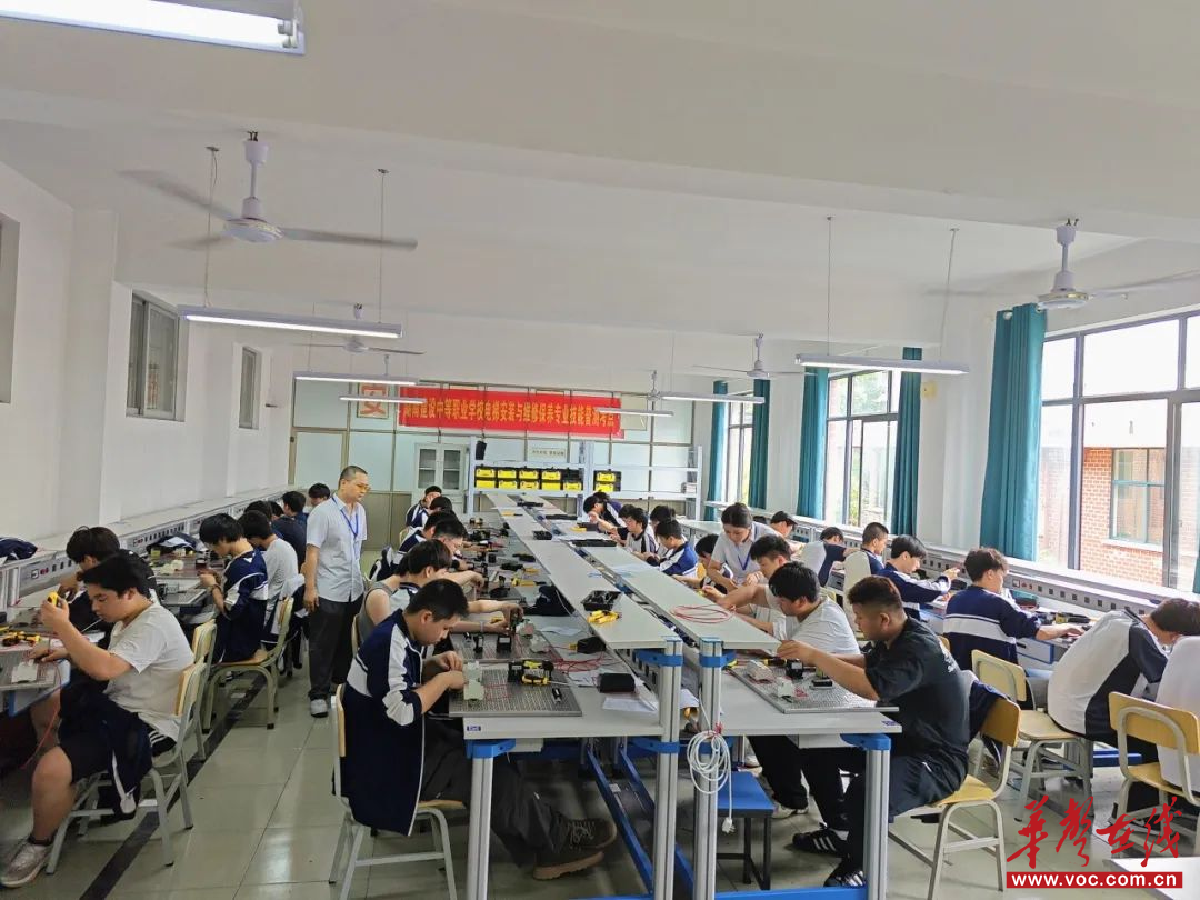 湖南建筑高级技工学校圆满完成2025年专业技能普测(图2)