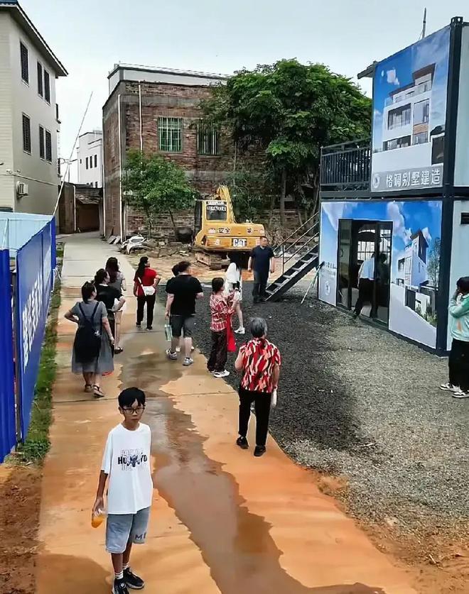 就在今天凌晨跳水队传来全红婵3个好消息登上外国杂志封面！(图7)