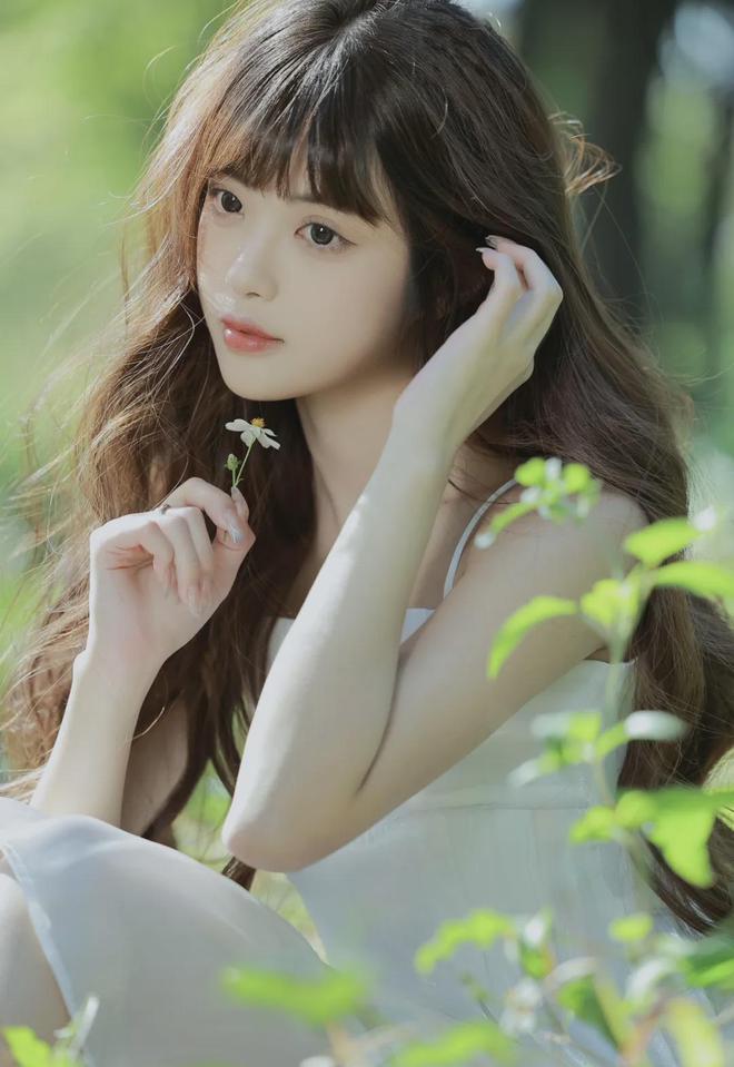 男生把坤坤放到女坤坤里蘑菇(图1)