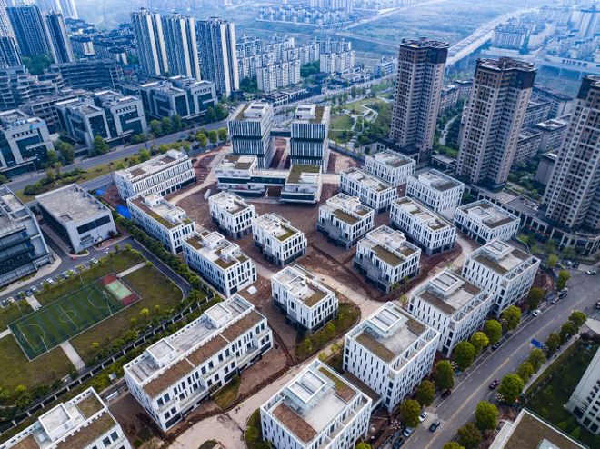 渝兴公司：国庆假期不停工项目建设“不打烊”(图3)