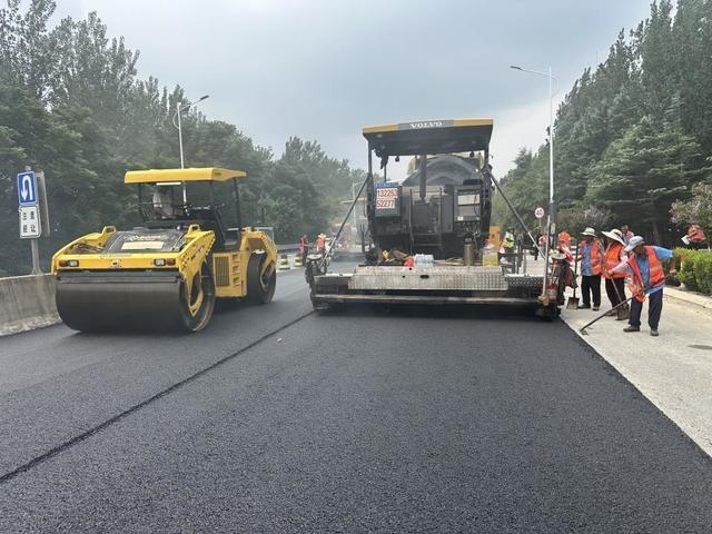 国庆期间烟台普通国省道建设与保畅“两不误”(图2)