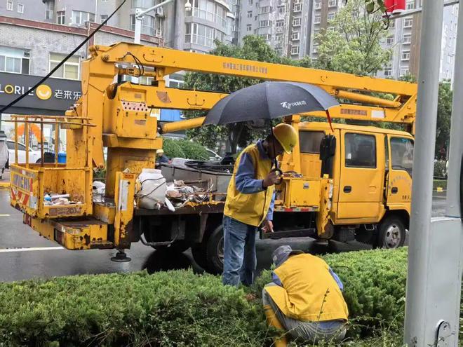 菏泽市城管局：坚守岗位全力保障市政设施安全运行(图1)