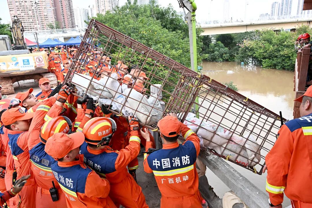 南宁抗洪：以非常之力护寻常烟火(图3)