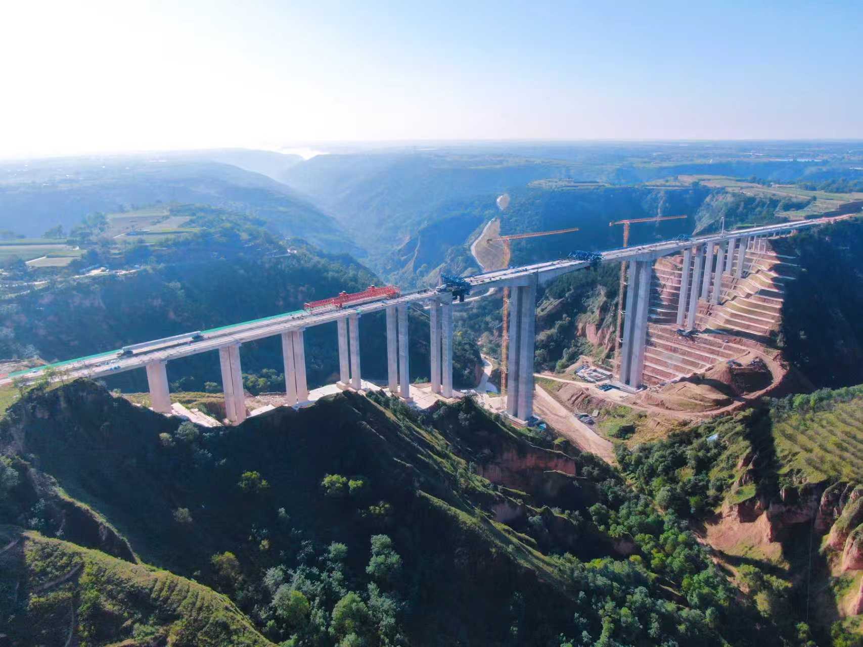 提质增效注重细节G244线庆阳过境段项目以专业化施工打造品牌优质工程(图1)