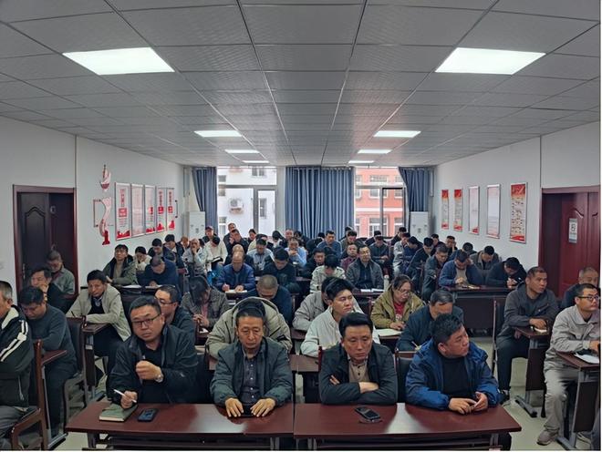 德城区城乡建设局召开全区建筑施工安全生产扬尘防治工作会议(图2)