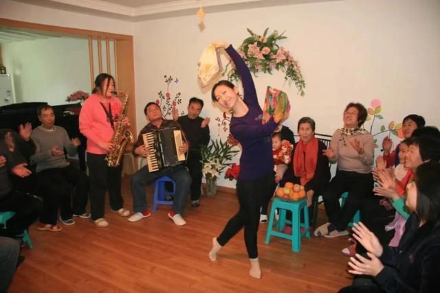 北京七姐妹连续46年自办家庭春晚比央视春晚早4年(图3)