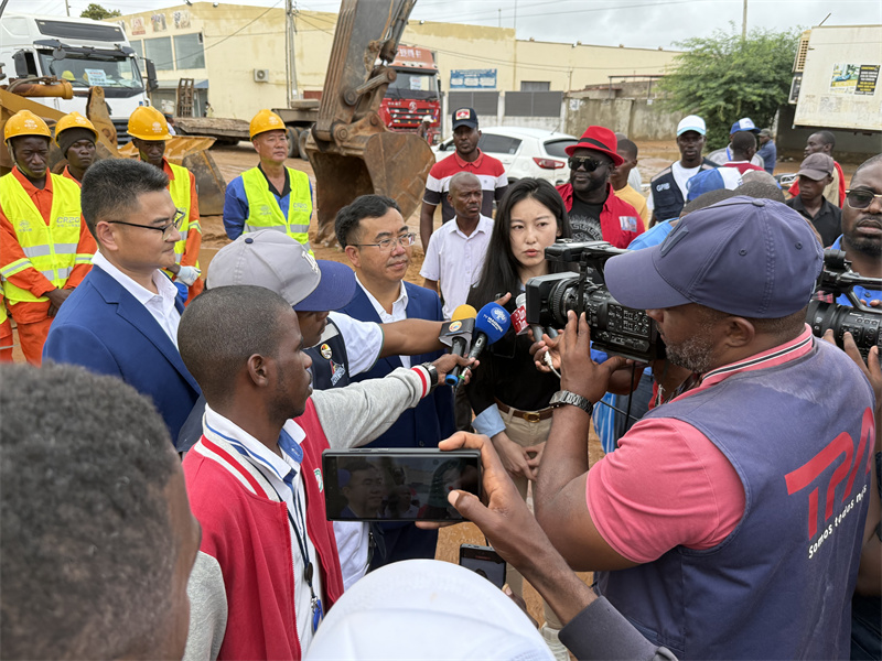 中铁二十局安哥拉公司承建的罗安达重点民生道路工程顺利开工(图3)